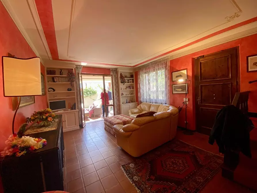Immagine 6 di Casa quadrifamiliare in vendita  a Pietrasanta
