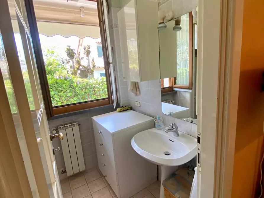 Immagine 33 di Casa quadrifamiliare in vendita  a Pietrasanta