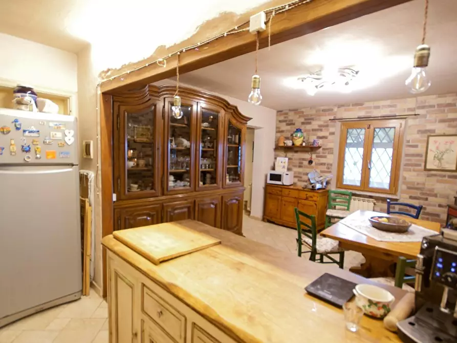 Immagine 9 di Casa bifamiliare in vendita  a Massa