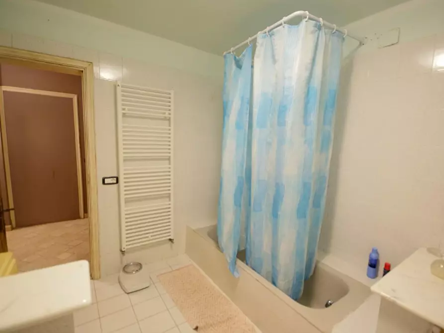 Immagine 12 di Casa bifamiliare in vendita  a Massa