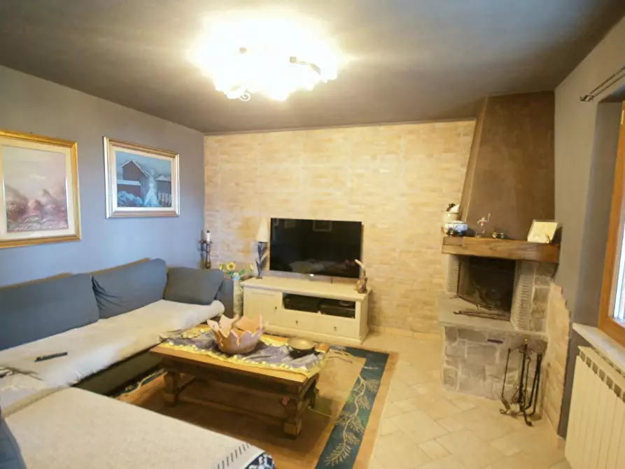 Immagine 7 di Casa bifamiliare in vendita  a Massa