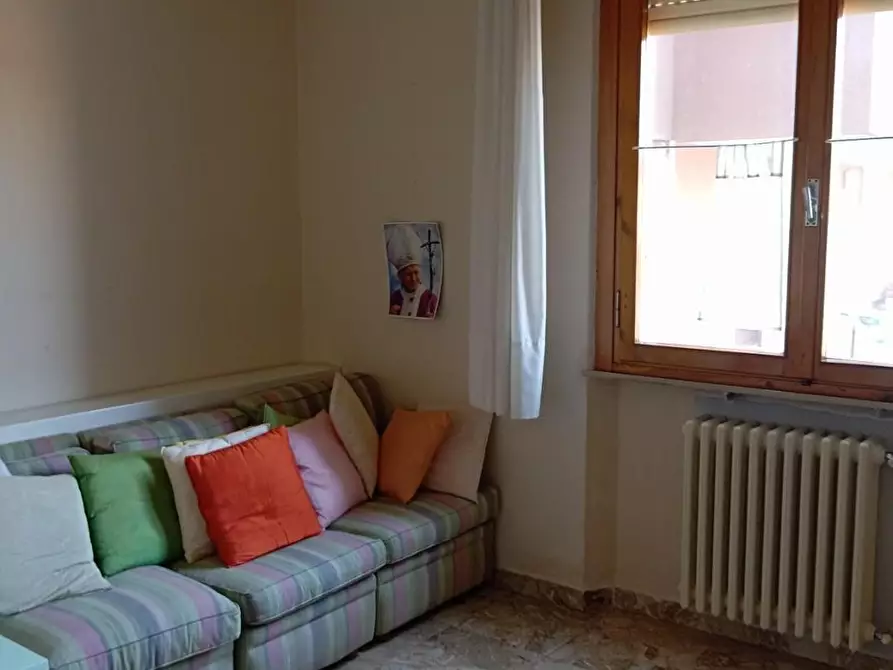 Immagine 11 di Appartamento in vendita  a Poggibonsi