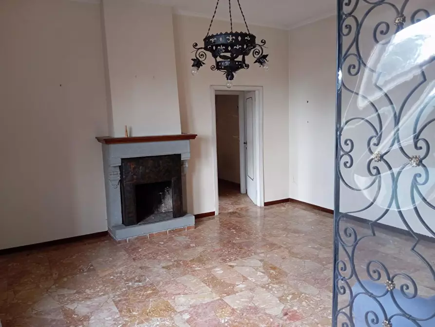 Immagine 4 di Appartamento in vendita  a Poggibonsi