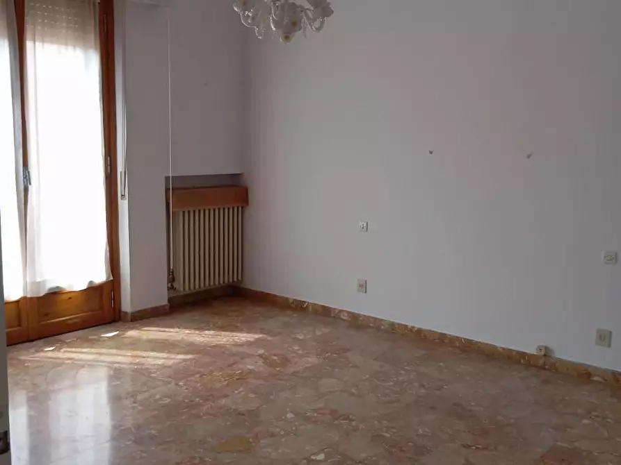 Immagine 10 di Appartamento in vendita  a Poggibonsi