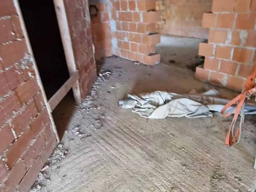 Immagine 25 di Villa in vendita  a Aulla