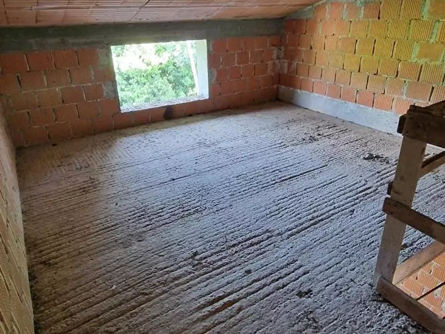 Immagine 23 di Villa in vendita  a Aulla