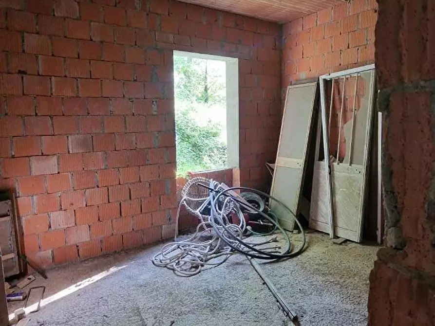 Immagine 27 di Villa in vendita  a Aulla