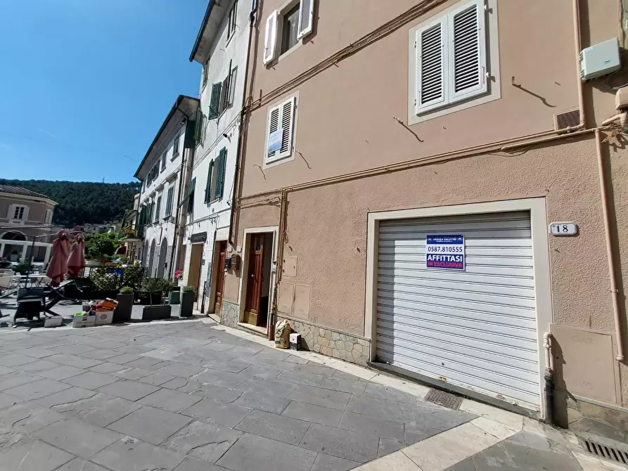 Immagine 1 di Locale commerciale in affitto  a Buti