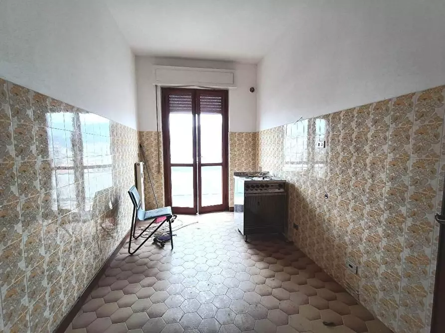 Immagine 14 di Appartamento in vendita  a Carrara