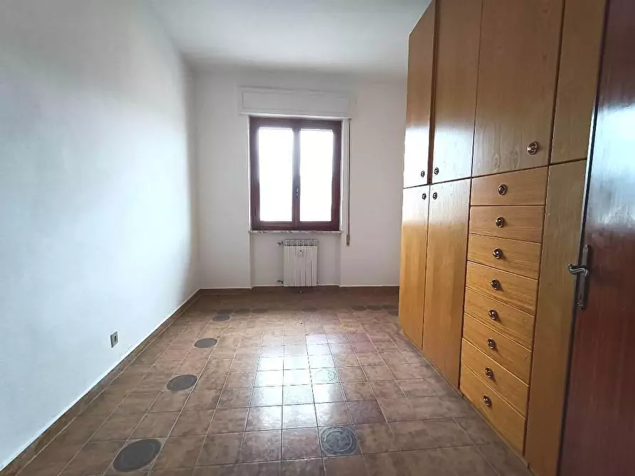 Immagine 17 di Appartamento in vendita  a Carrara