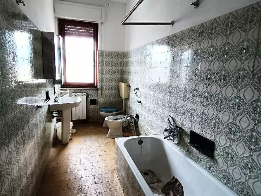 Immagine 3 di Appartamento in vendita  a Carrara