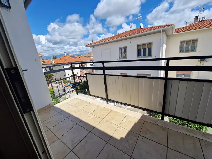 Immagine 4 di Appartamento in affitto  a Rosignano Marittimo