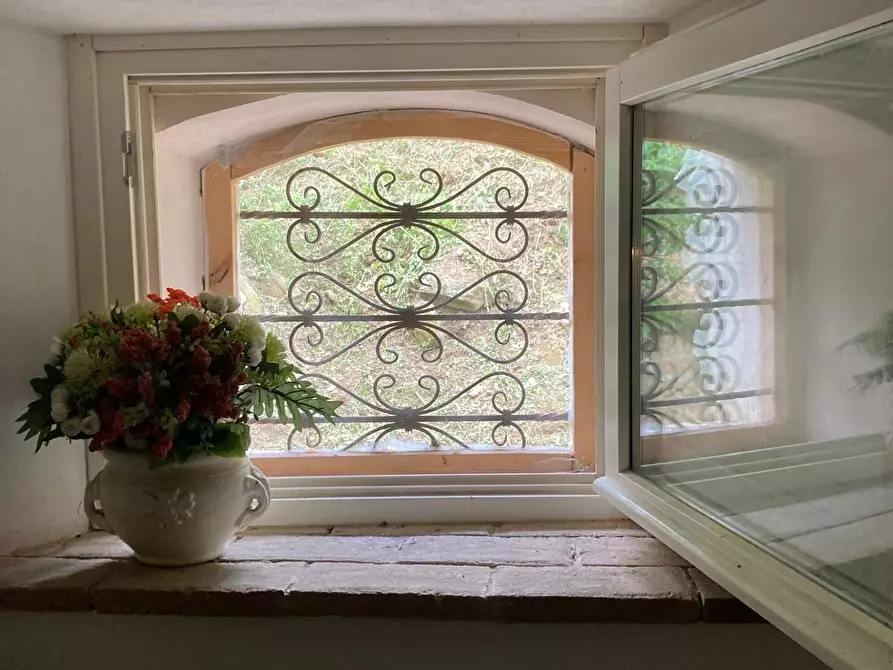 Immagine 8 di Ufficio in vendita  a Calci