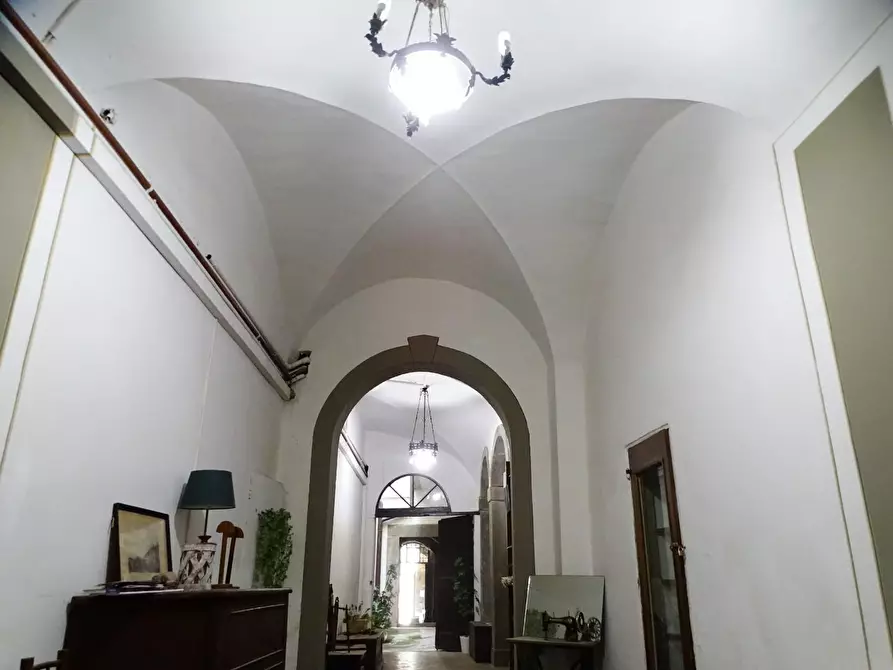 Immagine 19 di Palazzo in vendita  a San Miniato