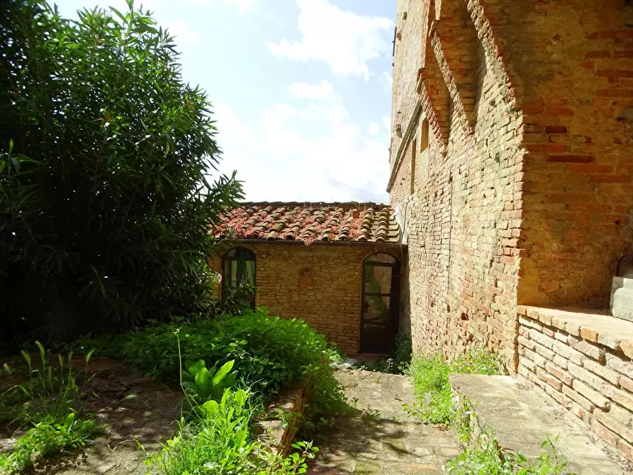 Immagine 16 di Palazzo in vendita  a San Miniato