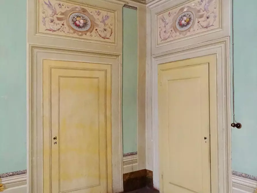 Immagine 26 di Palazzo in vendita  a San Miniato