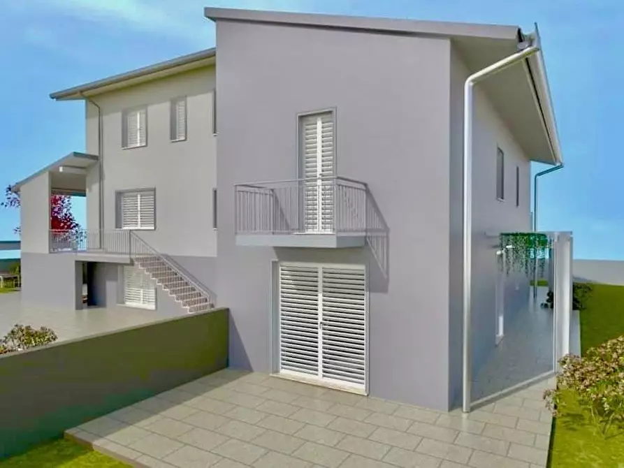 Immagine 2 di Casa trifamiliare in vendita  a Cascina