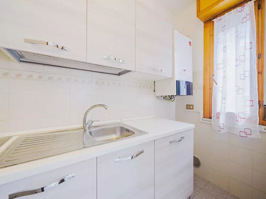 Immagine 13 di Appartamento in affitto  a Pisa