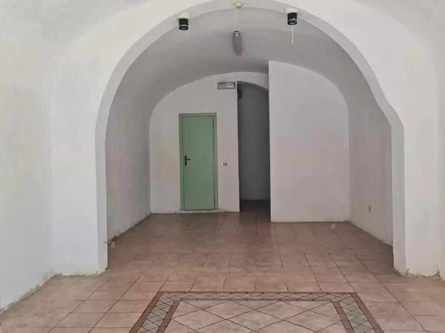 Immagine 6 di Locale commerciale in affitto  a Pisa