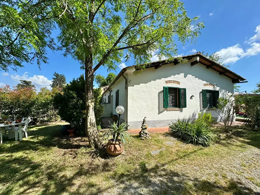 Immagine 1 di Villa in vendita  a Casciana Terme Lari