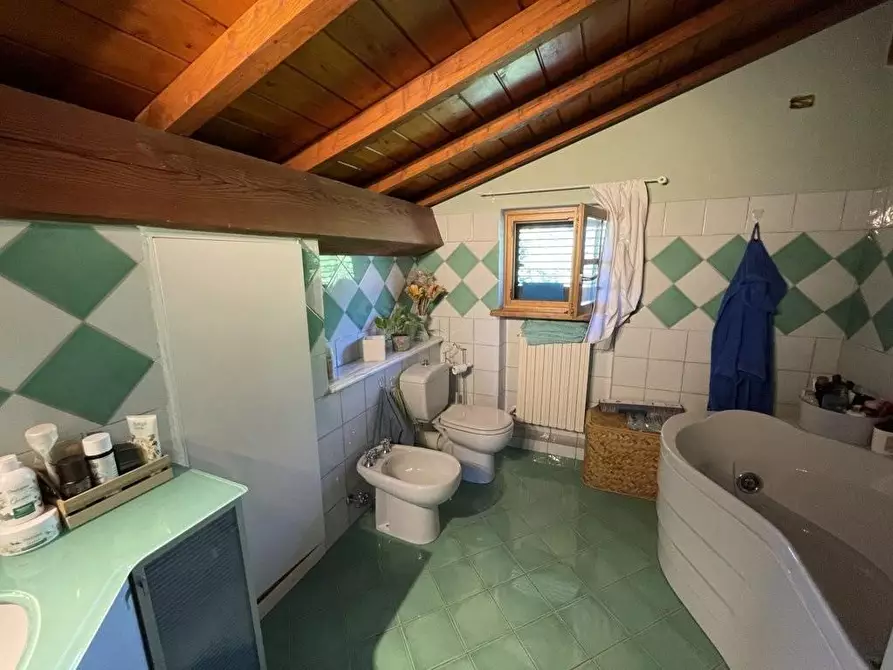 Immagine 29 di Villa in vendita  a Lucca