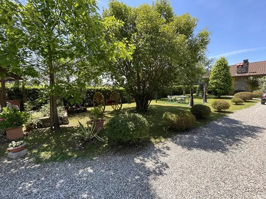 Immagine 36 di Villa in vendita  a Lucca