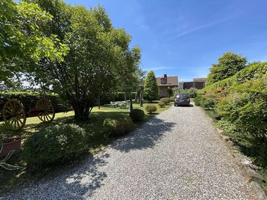 Immagine 35 di Villa in vendita  a Lucca