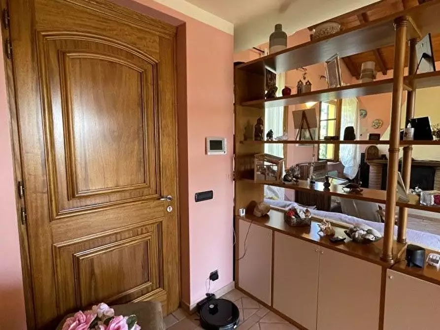 Immagine 14 di Villa in vendita  a Lucca