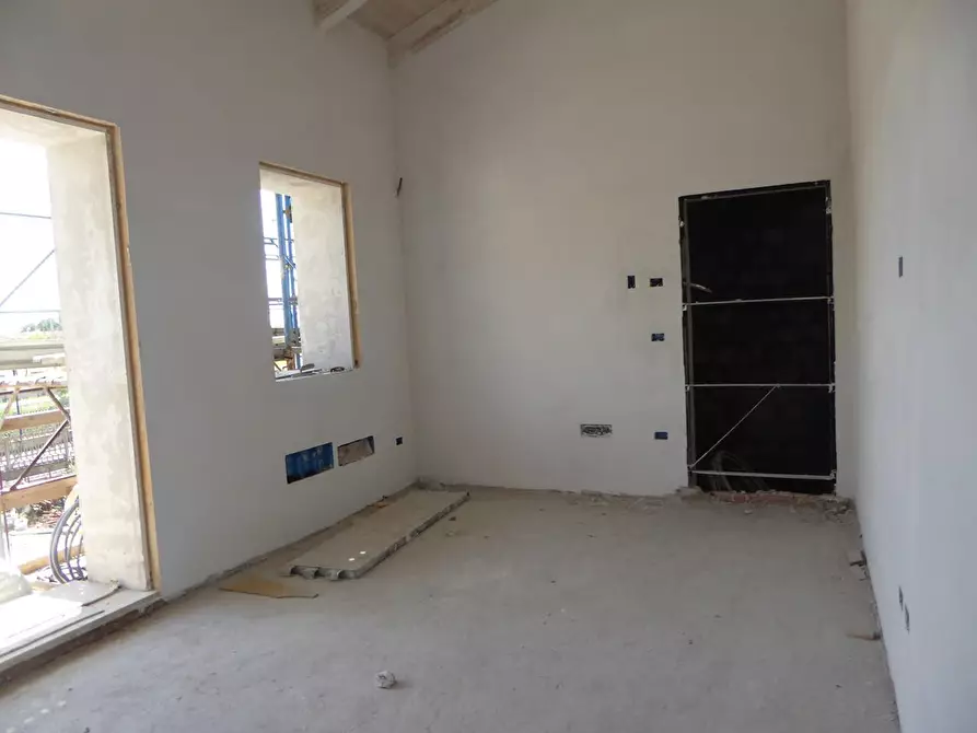 Immagine 2 di Appartamento in vendita  a Cascina