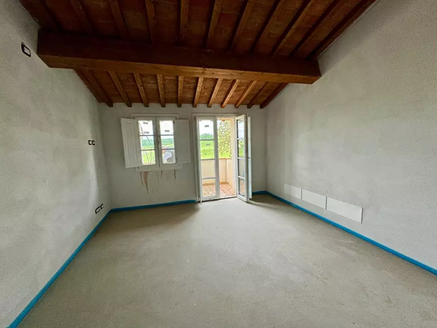 Immagine 7 di Casa colonica in vendita  a Pontedera