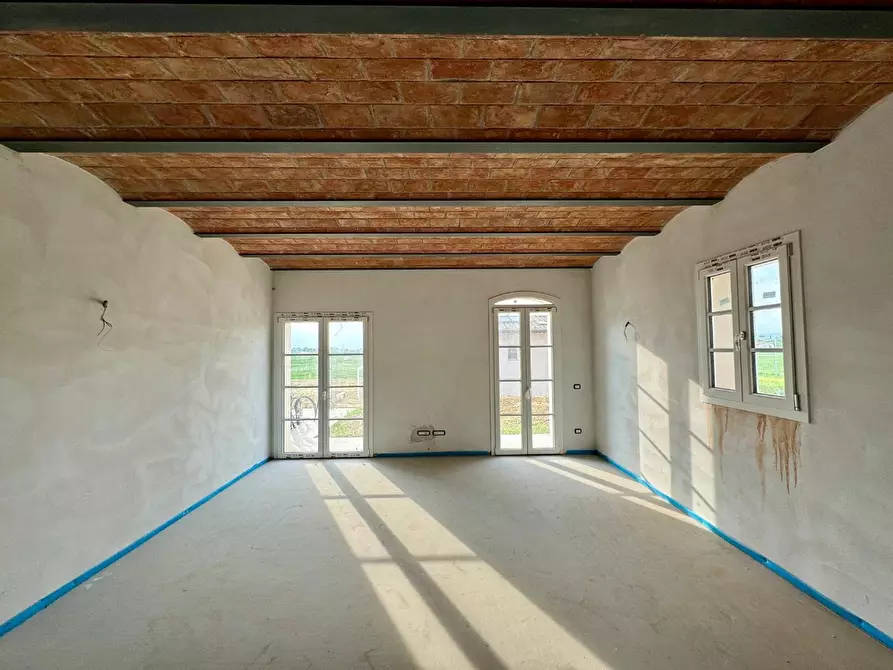 Immagine 4 di Casa colonica in vendita  a Pontedera