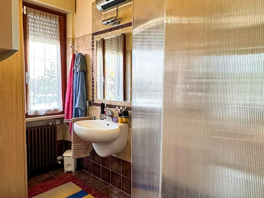 Immagine 18 di Appartamento in vendita  a Lucca