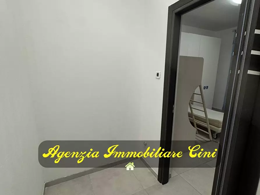 Immagine 13 di Appartamento in vendita  a Livorno