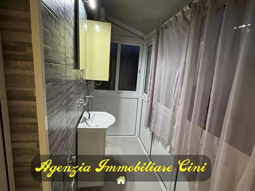 Immagine 15 di Appartamento in vendita  a Livorno