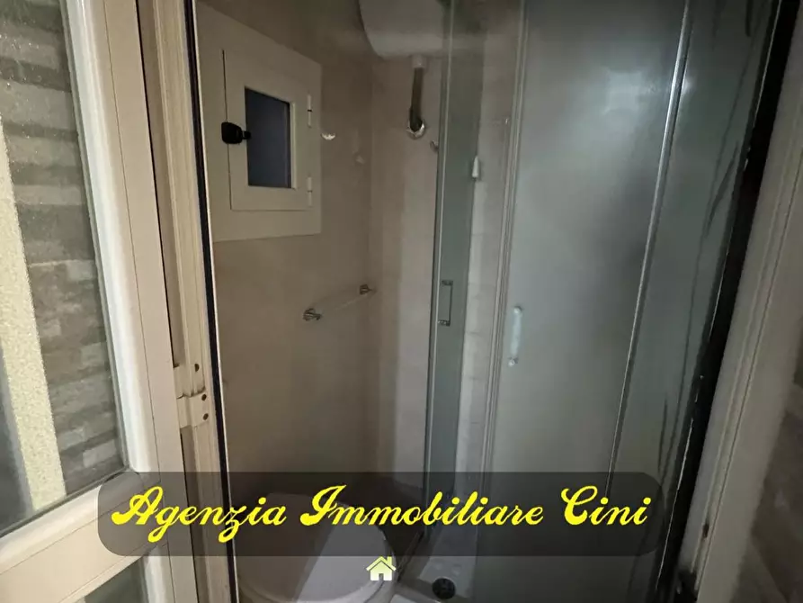 Immagine 16 di Appartamento in vendita  a Livorno