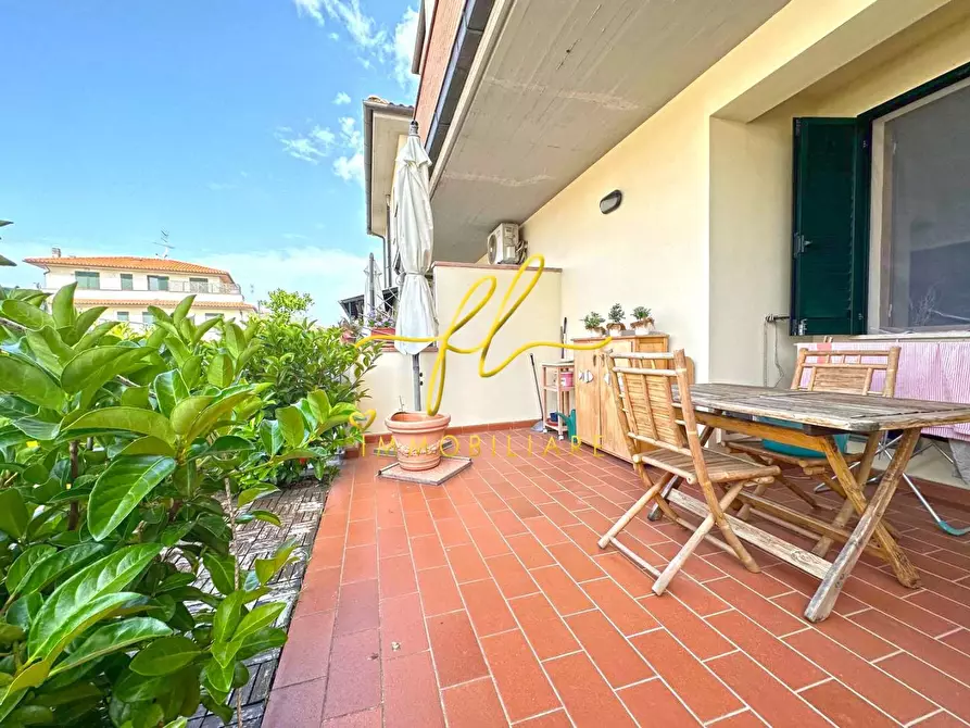 Immagine 9 di Appartamento in vendita  a Rosignano Marittimo