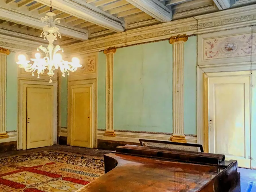 Immagine 31 di Palazzo in vendita  a San Miniato