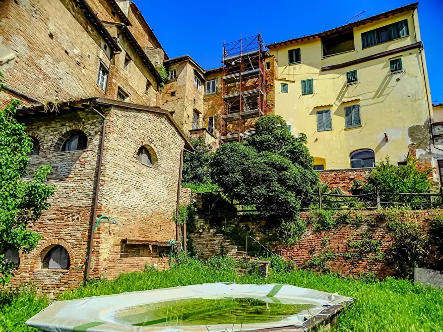 Immagine 38 di Palazzo in vendita  a San Miniato