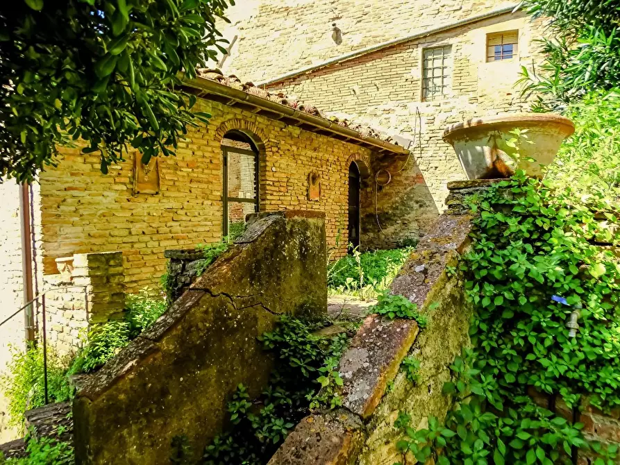 Immagine 36 di Palazzo in vendita  a San Miniato