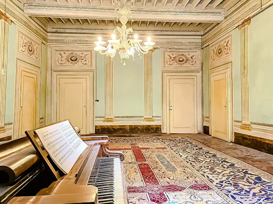 Immagine 28 di Palazzo in vendita  a San Miniato