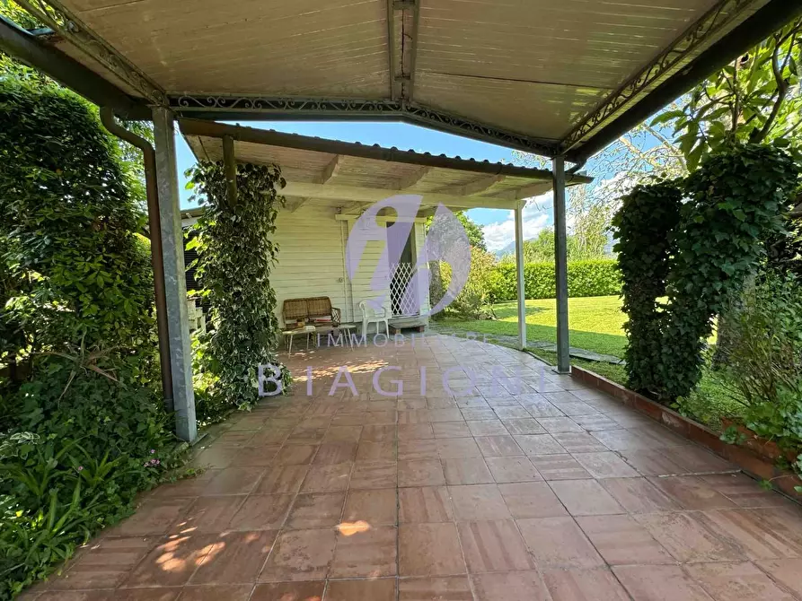 Immagine 36 di Villa in vendita  a Pietrasanta