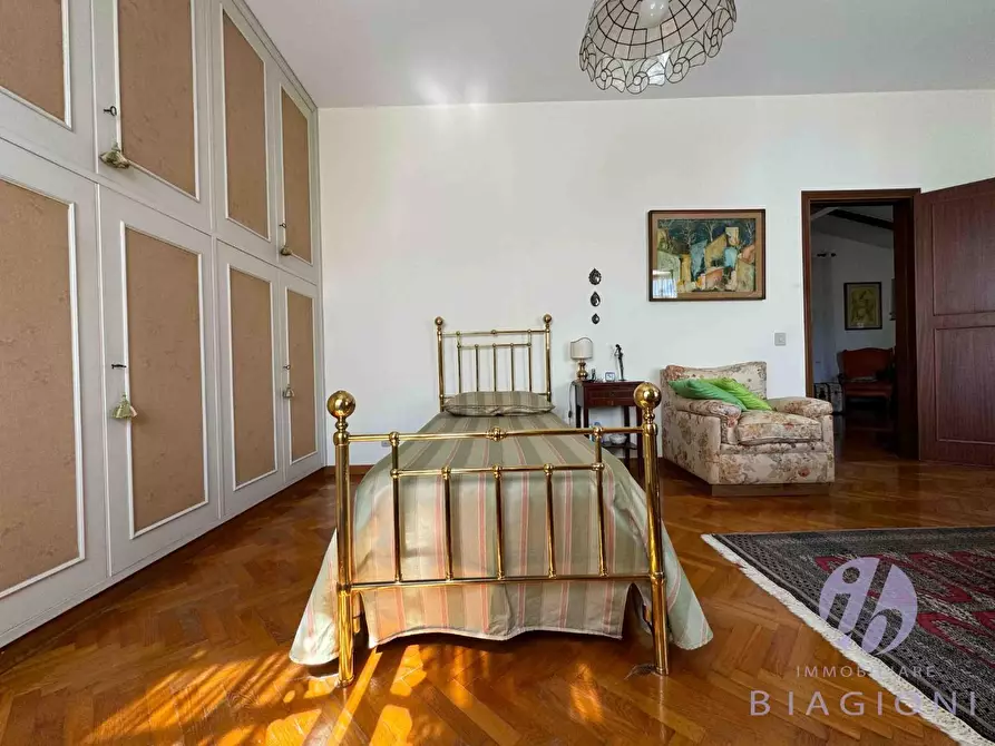 Immagine 32 di Villa in vendita  a Pietrasanta