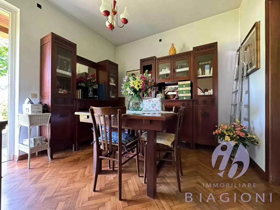 Immagine 19 di Villa in vendita  a Pietrasanta