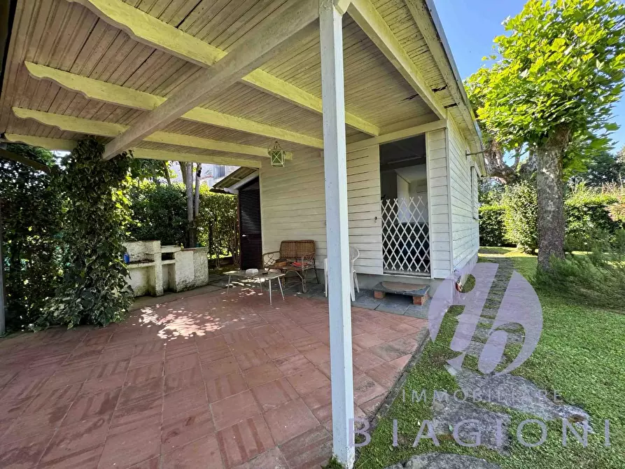 Immagine 34 di Villa in vendita  a Pietrasanta