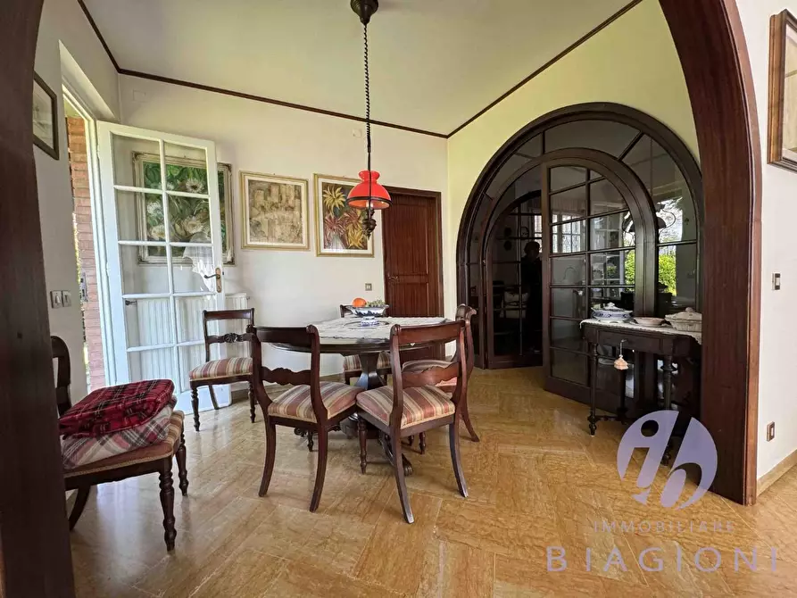Immagine 9 di Villa in vendita  a Pietrasanta