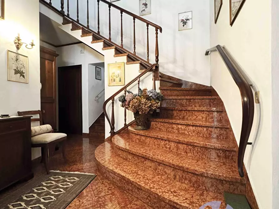 Immagine 13 di Villa in vendita  a Pietrasanta