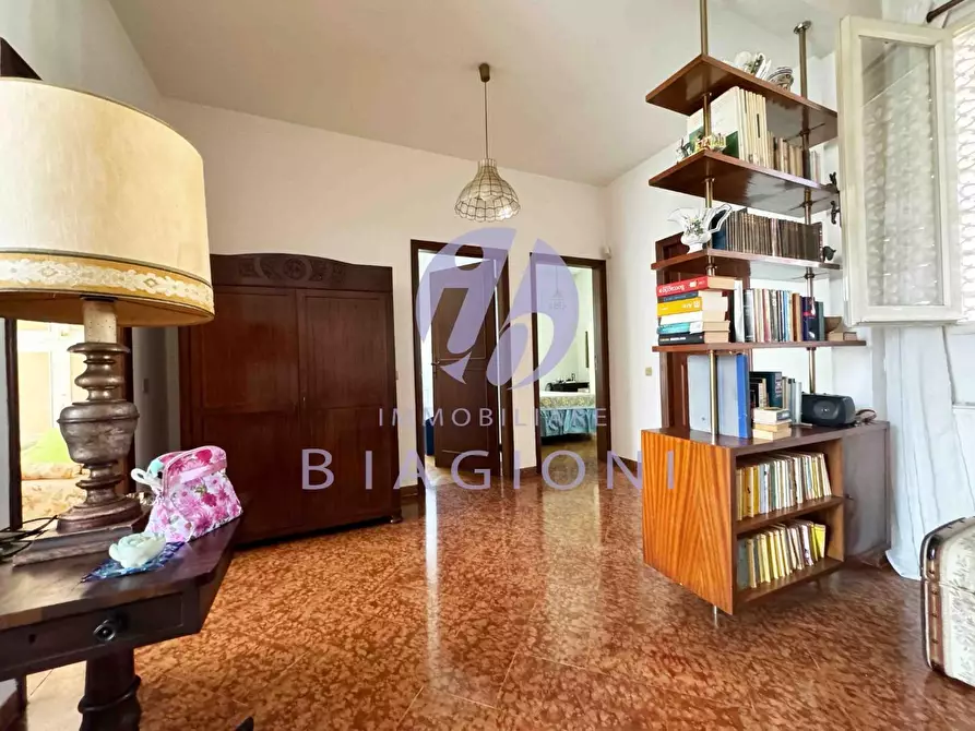 Immagine 26 di Villa in vendita  a Pietrasanta