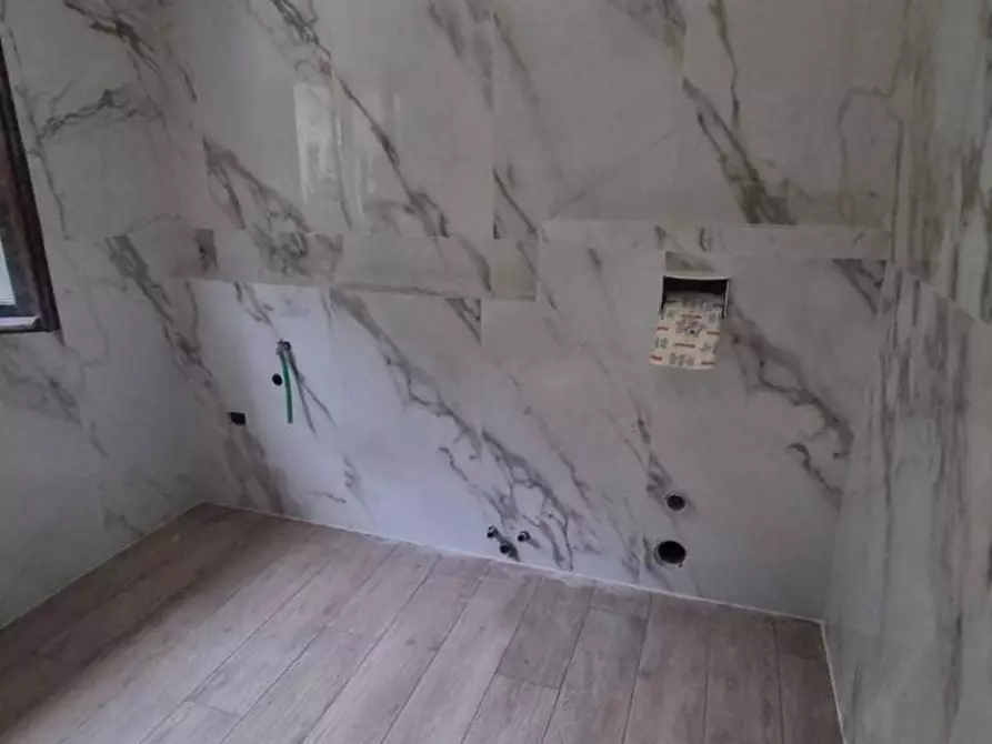 Immagine 11 di Terratetto in vendita  a Massa