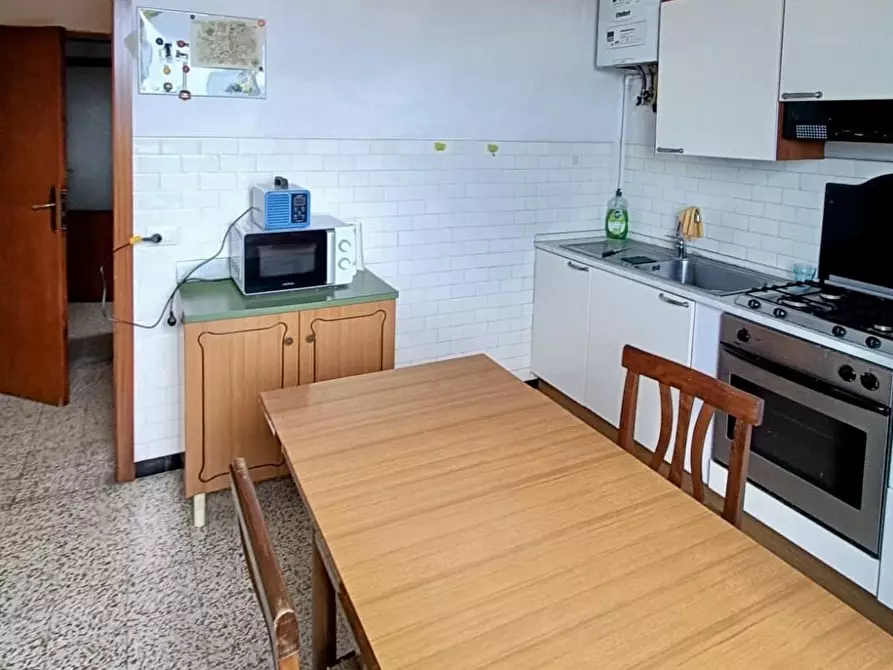 Immagine 7 di Appartamento in vendita  a Siena