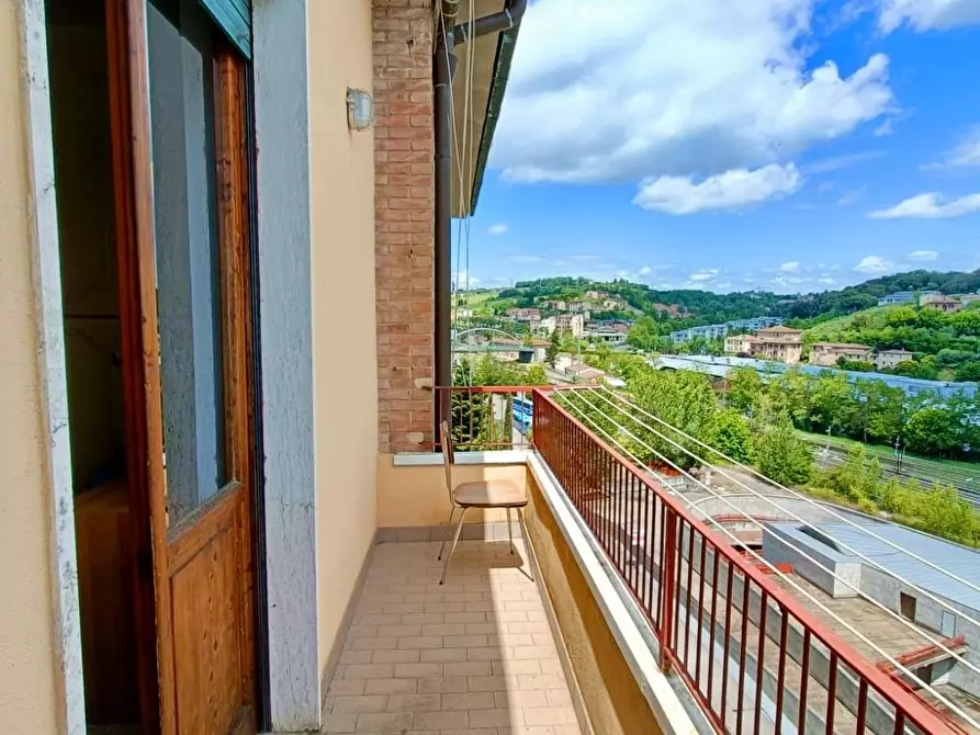 Immagine 3 di Appartamento in vendita  a Siena